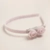 Vincha rígida con 2  flor de organza