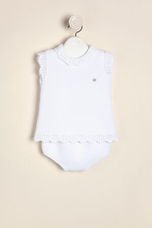 Conjunto de Santa Clara con cuello calado