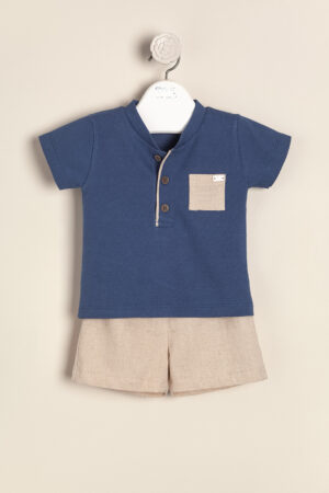 Conjunto de remera en pique de algodón con bermuda de lino Vito