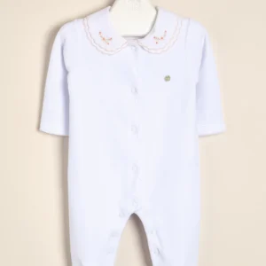 Enterito de plush con cuello doble bordado abierto adelante Michelle