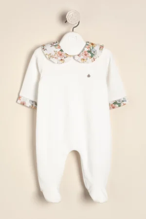 46021710-7-1e5dc9ef42765f6a5f17704176894578-1024-1024 Enterito de plush de algodón con cuello combinado con estampado Poupée